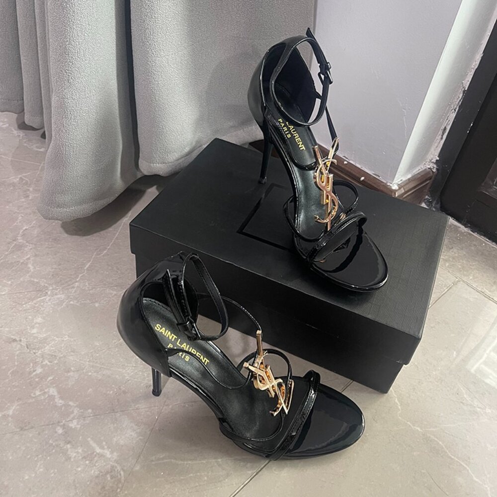 Saint Laurent Cassandra Sandals In Patent Leather